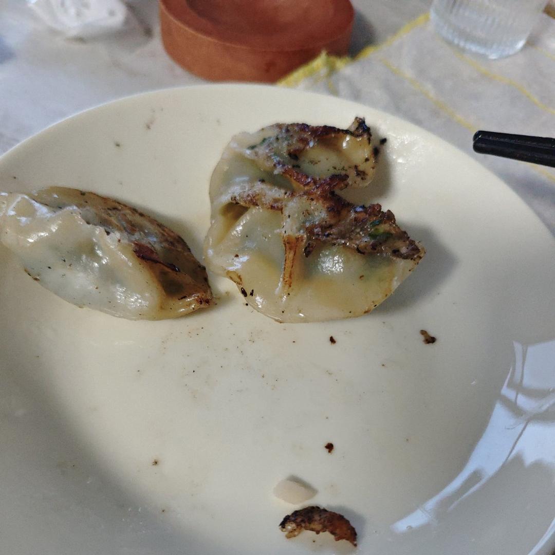 速冻水饺吃腻了吗~变锅贴吧(๑´ڡ`๑)