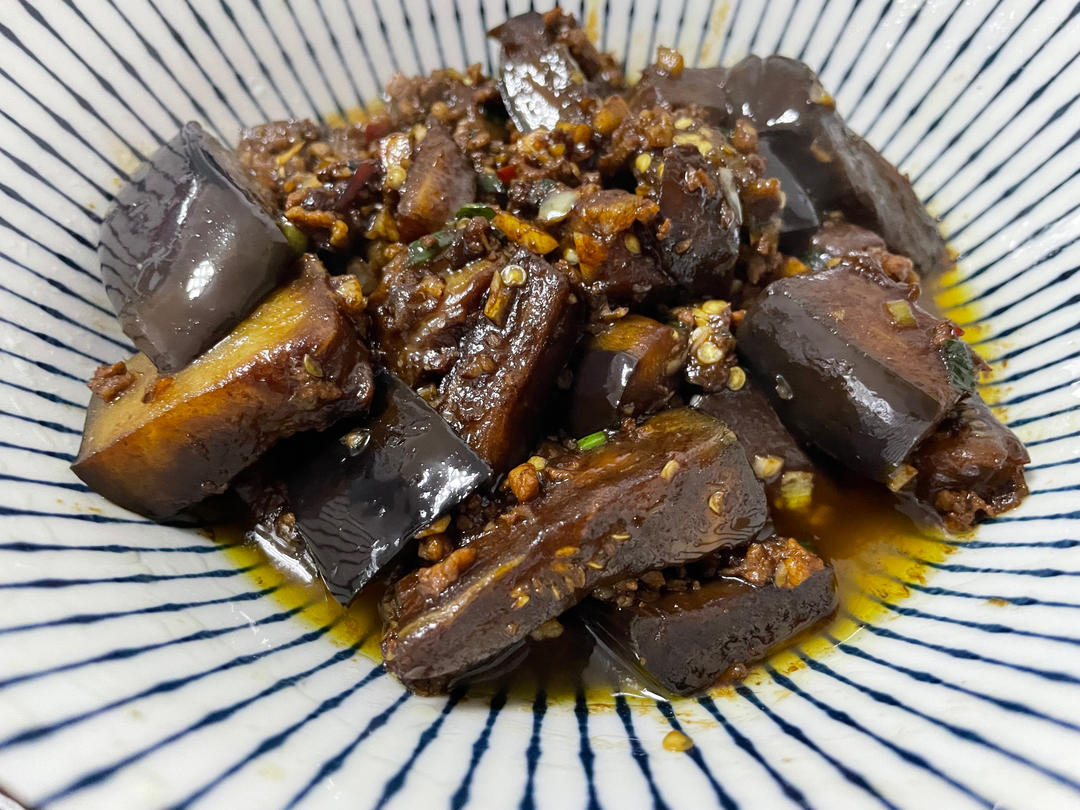 开胃下饭菜！巨简单的家常鱼香茄子煲