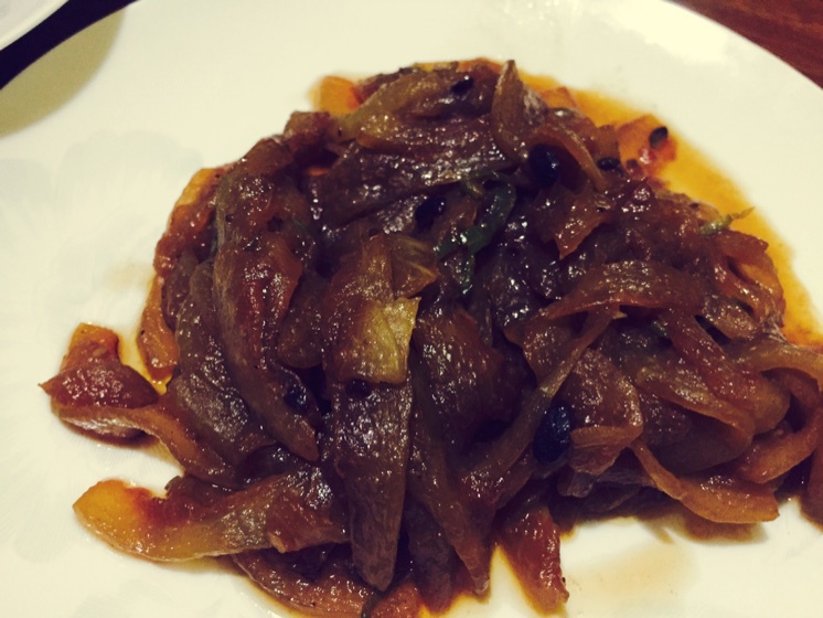 切糕嘟凉尔做的酱炒西瓜皮