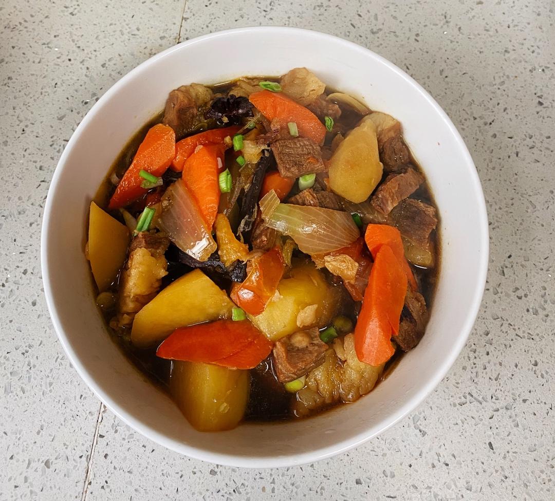 番茄土豆炖牛腩