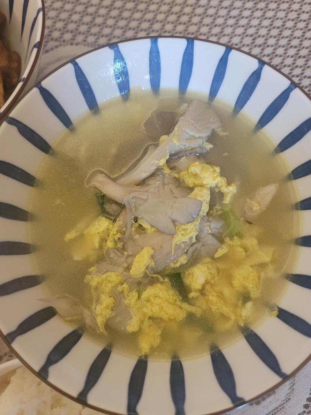 平菇鸡蛋汤