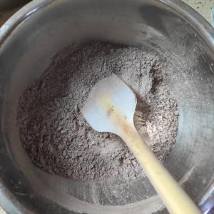 苦甜苦甜的海盐焦糖巧克力古早蛋糕 8寸版&吐司盒版的做法 步骤2