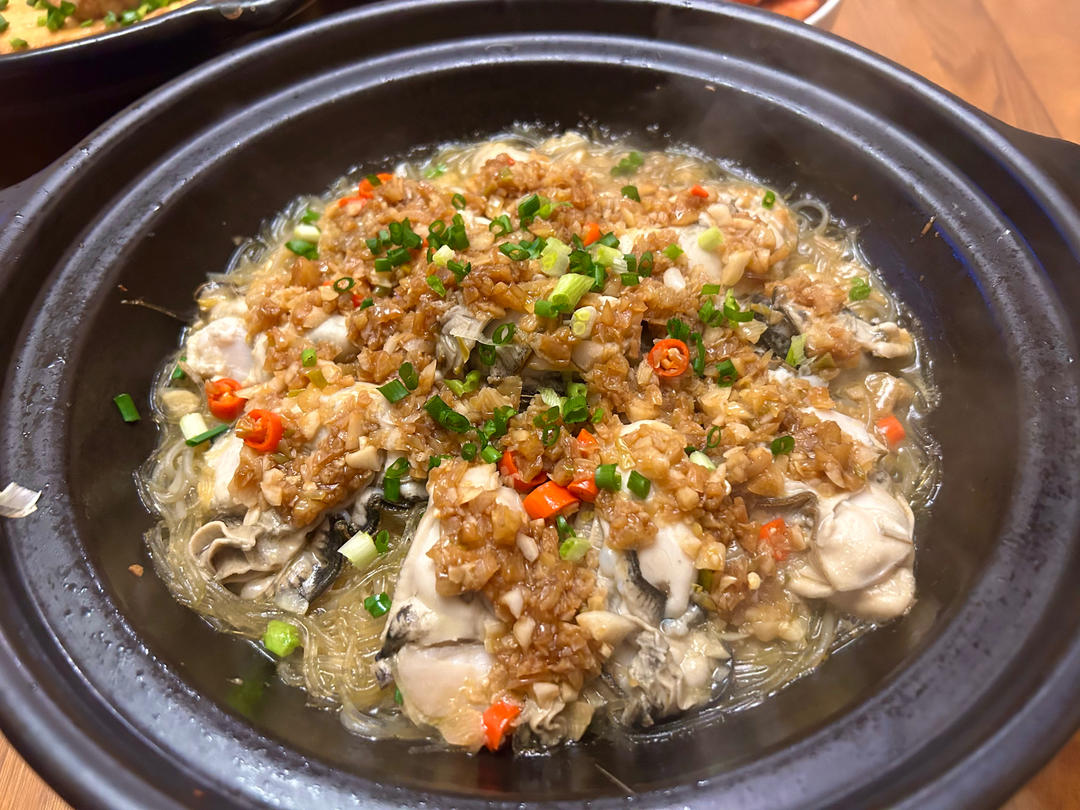隔壁邻居闻到都馋哭了的生蚝粉丝煲