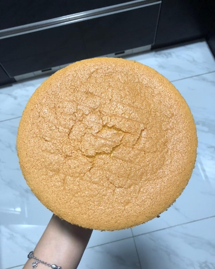 简单好做的8寸戚风蛋糕