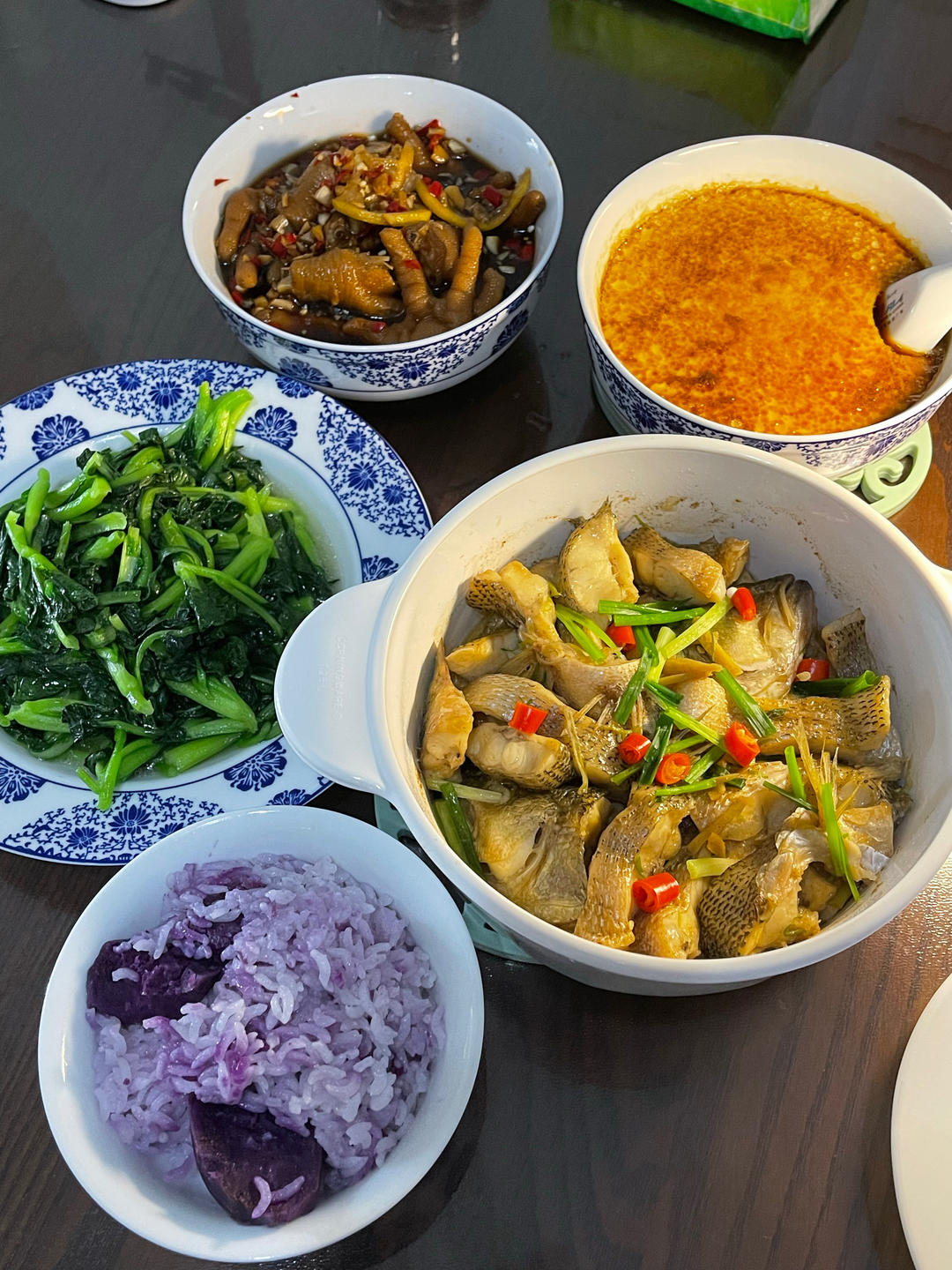 鲜嫩豆腐鲈鱼煲
