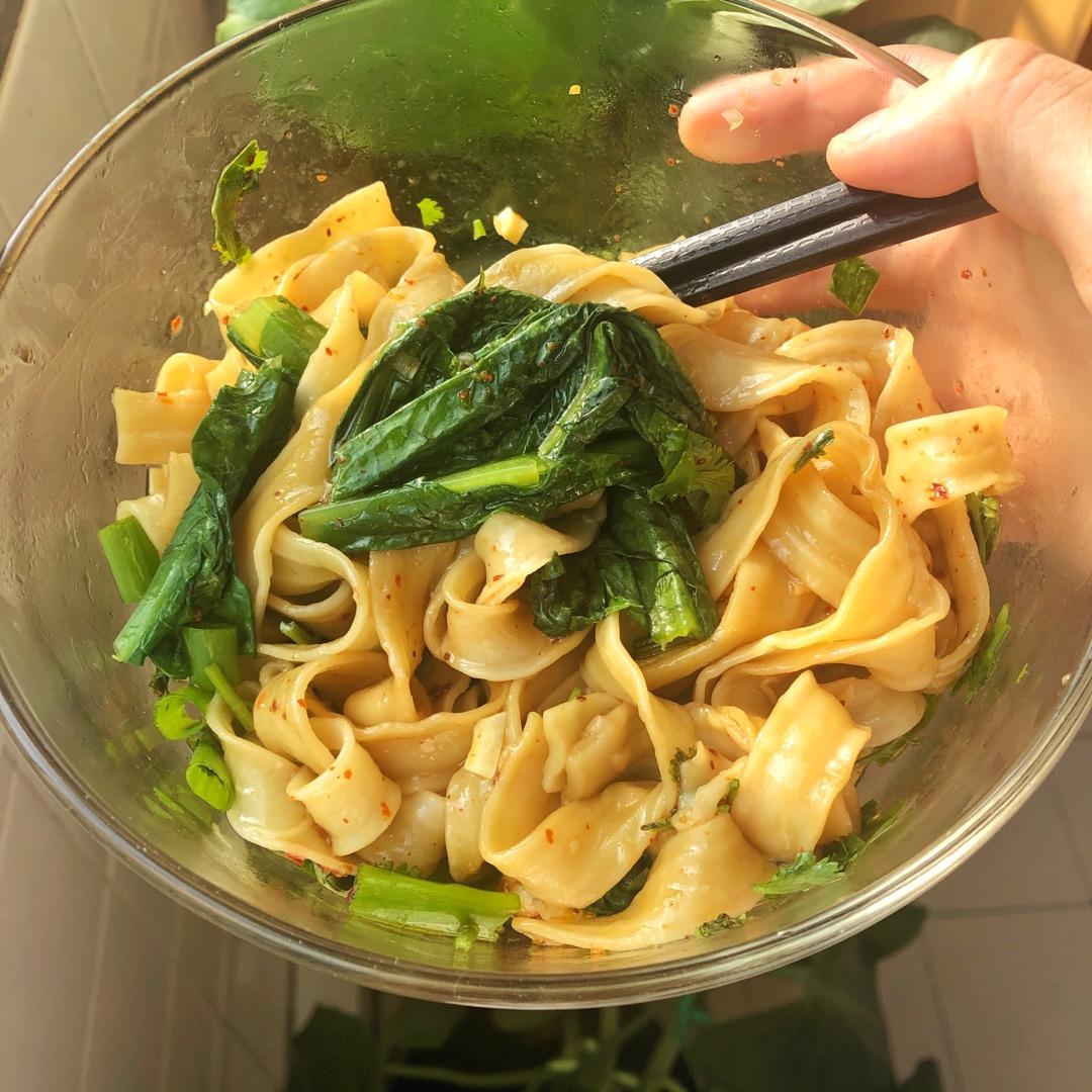 超好吃的陕西油泼刀削面