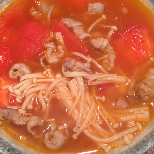 金针菇肥牛番茄锅