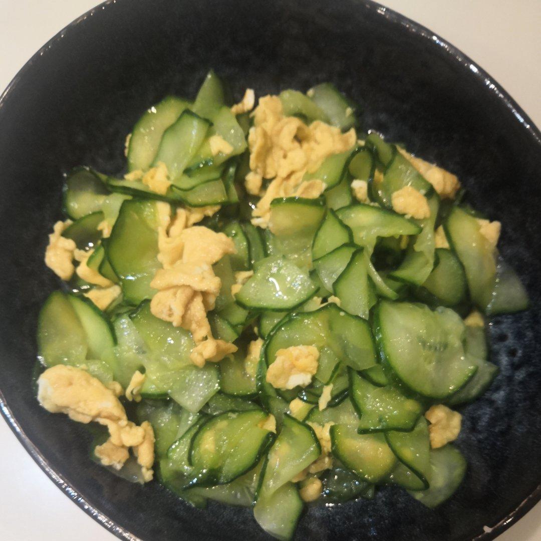 脆黄瓜炒鸡蛋～一菜登大堂