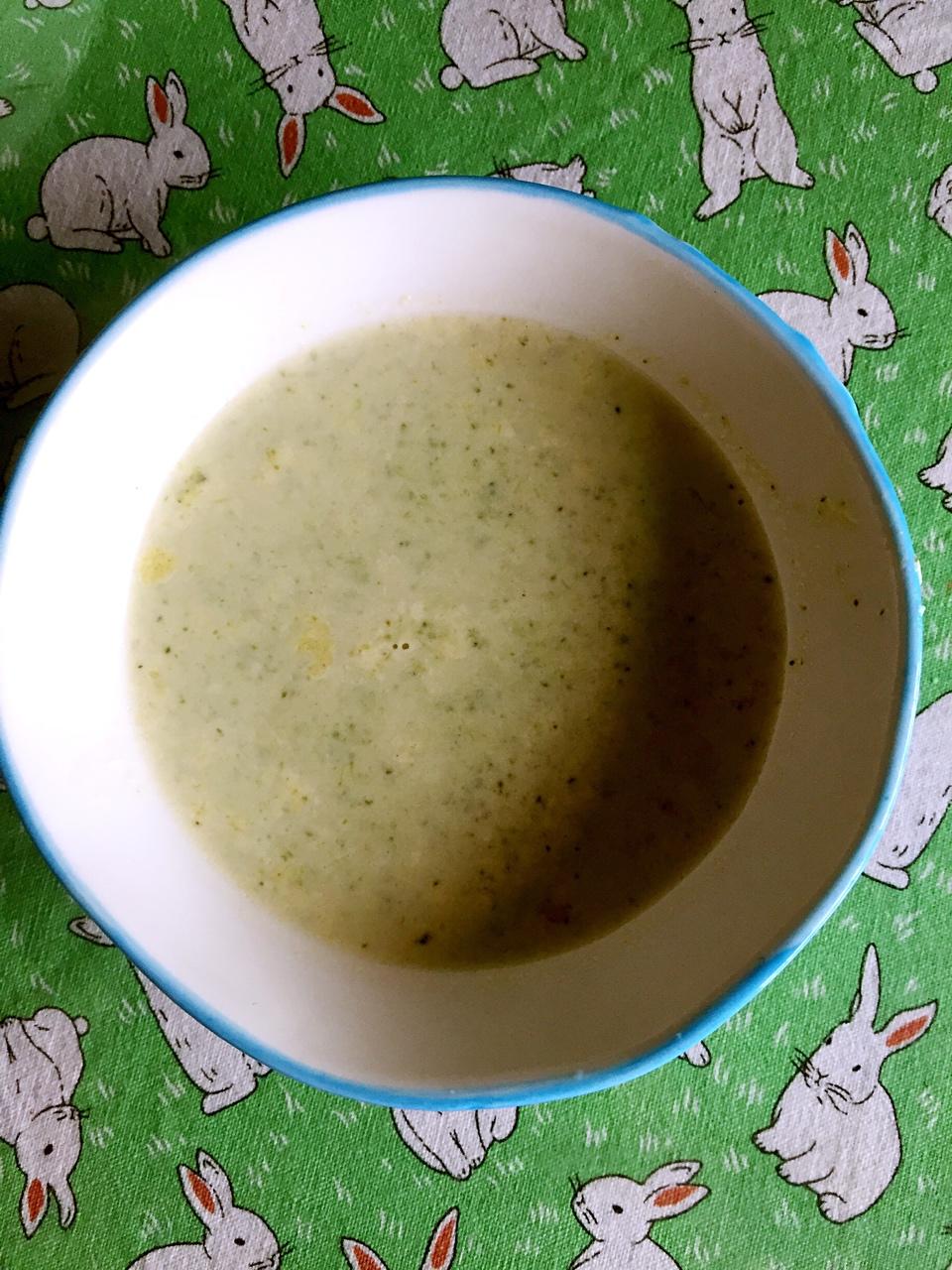 奶油西兰花浓汤