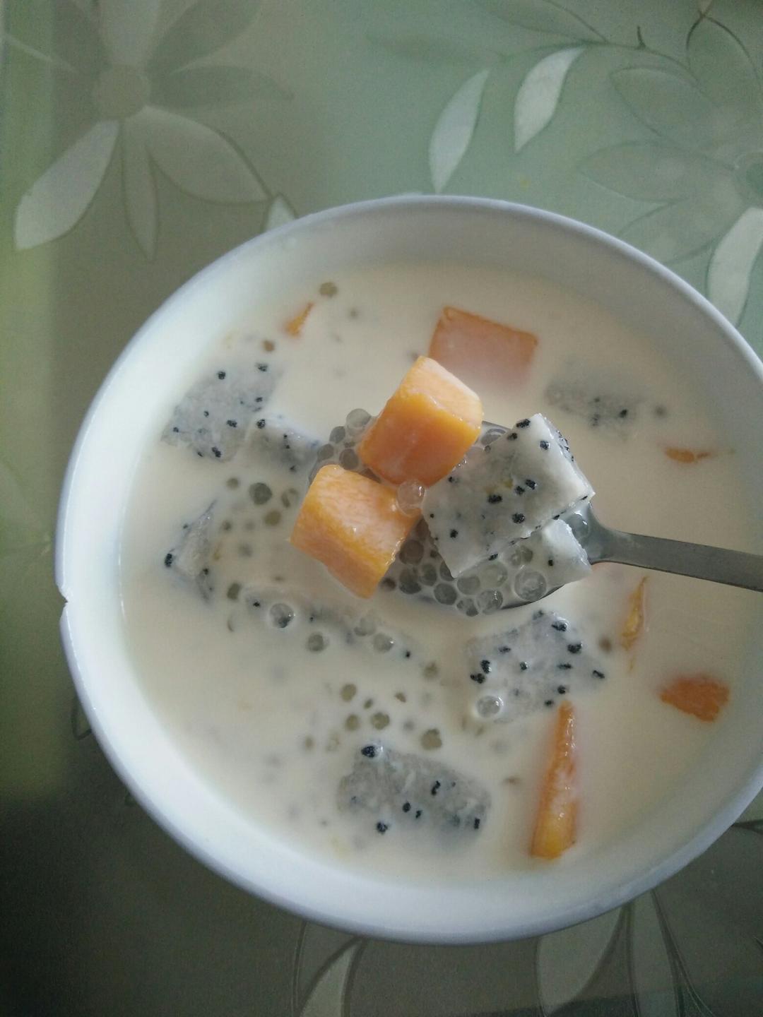 芒果火龙果西米露