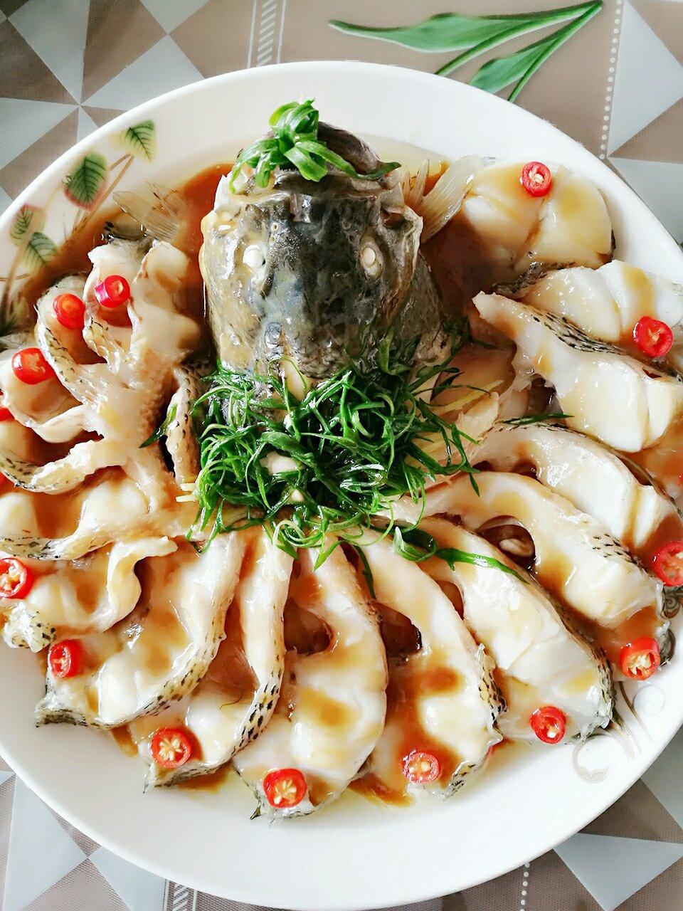 樱花树下的冬天做的孔雀开屏清蒸鱼