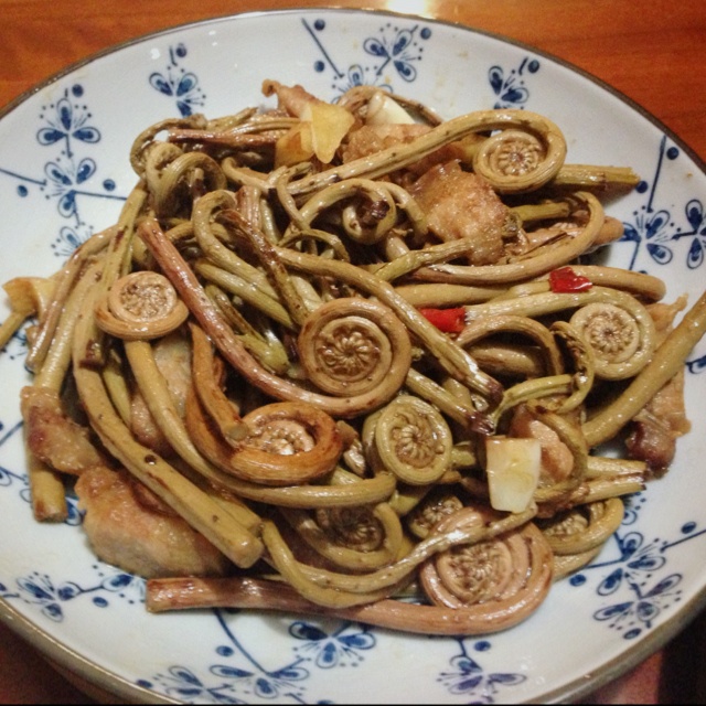 小炒蕨菜
