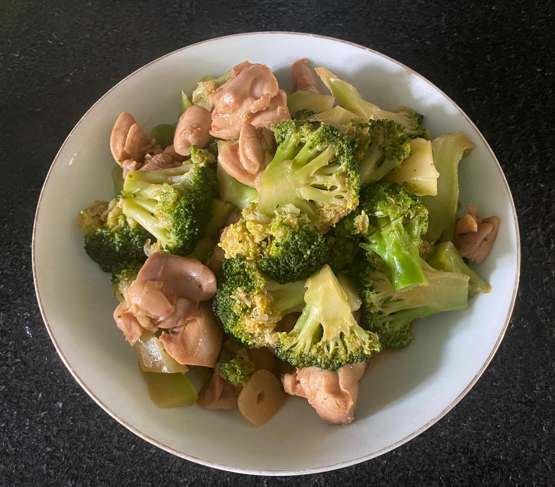 低卡西兰花炒鸡丁