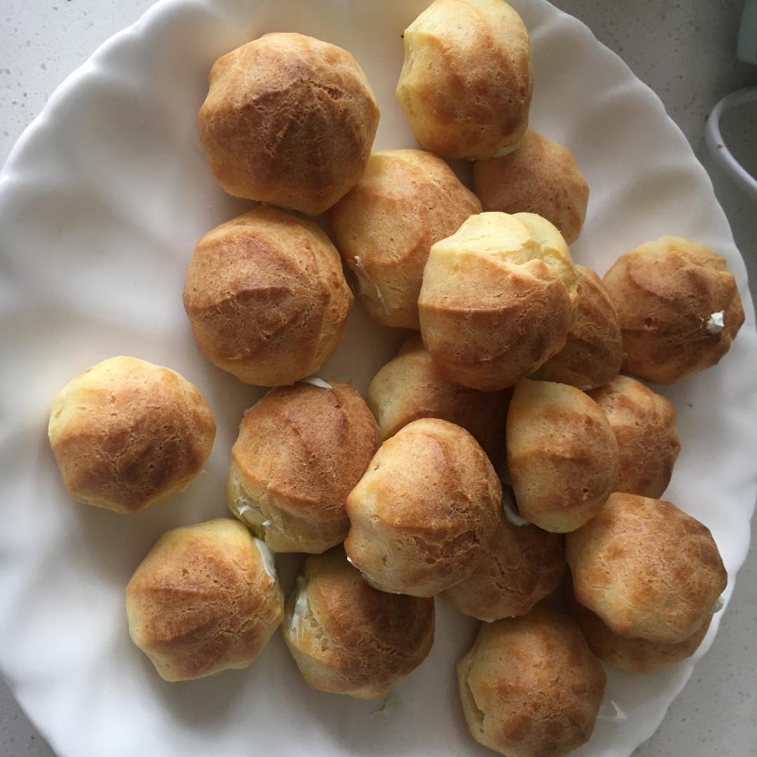 简单易成功的奶油小泡芙做法