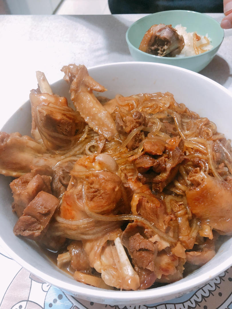小鸡炖蘑菇