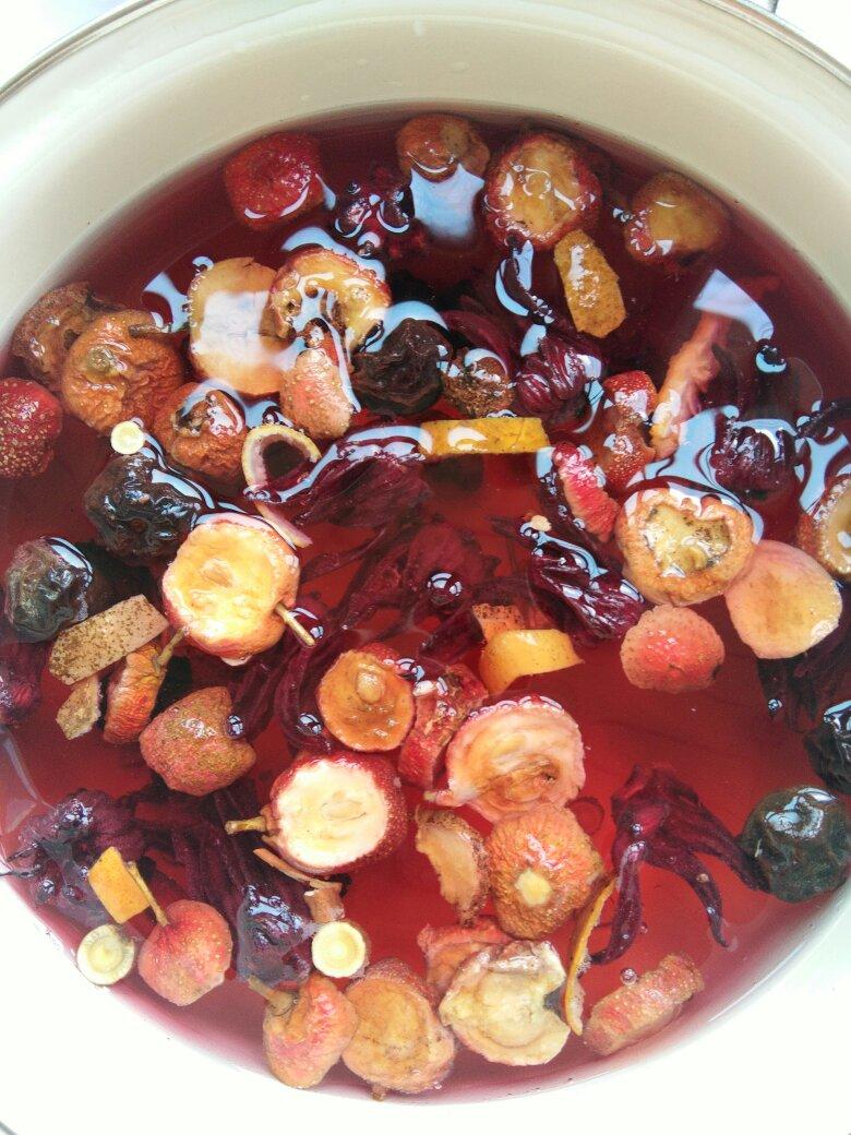 肉肉嘛马红做的古法熬制酸梅汤(此方几乎无中药味孩子非常喜欢喝)