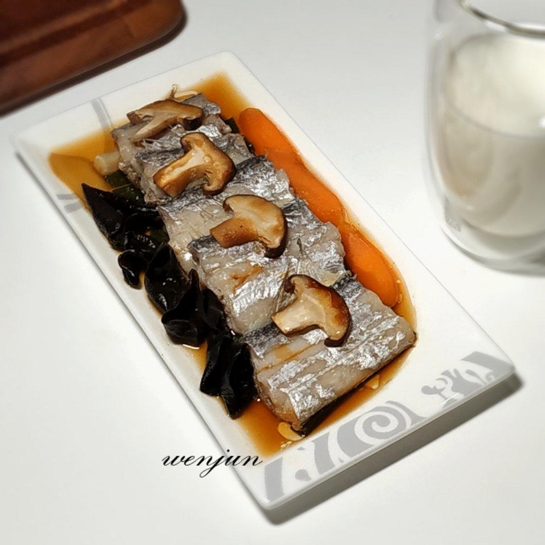 【营养月子餐】香菇木耳蒸带鱼——促进宝宝智力发育