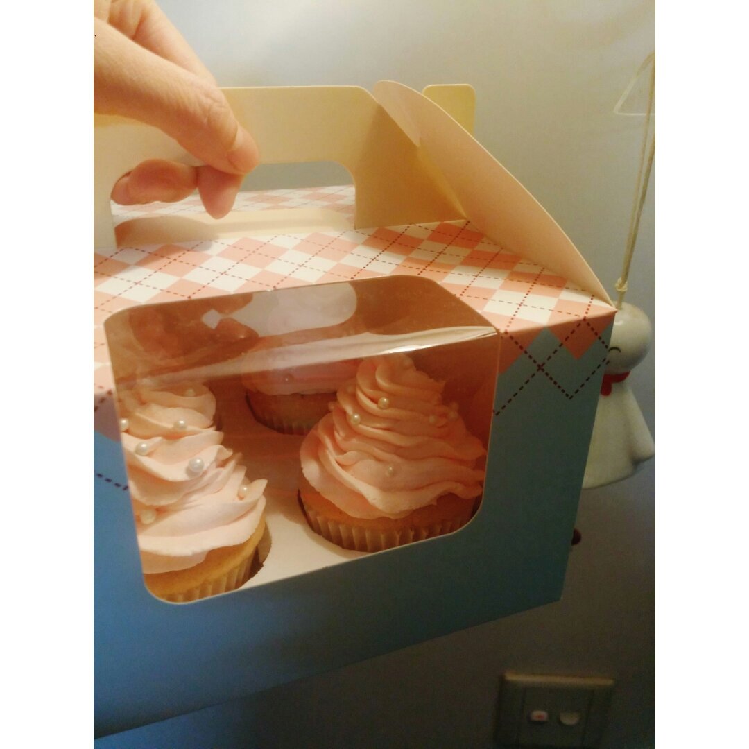 鲜奶油戚风杯子蛋糕（纸杯蛋糕）