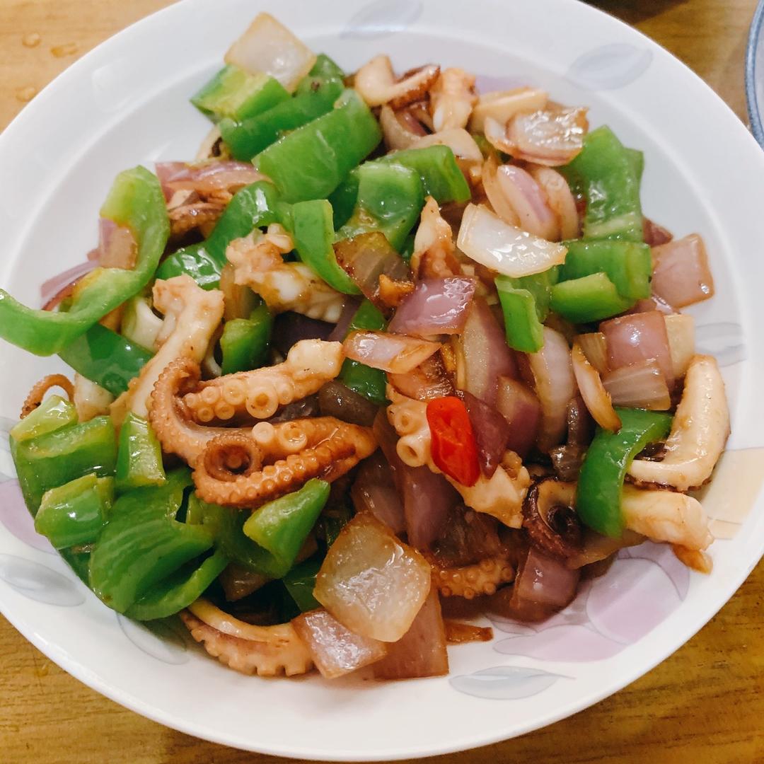 两步搞定脆嫰鲜美的葱爆八爪鱼