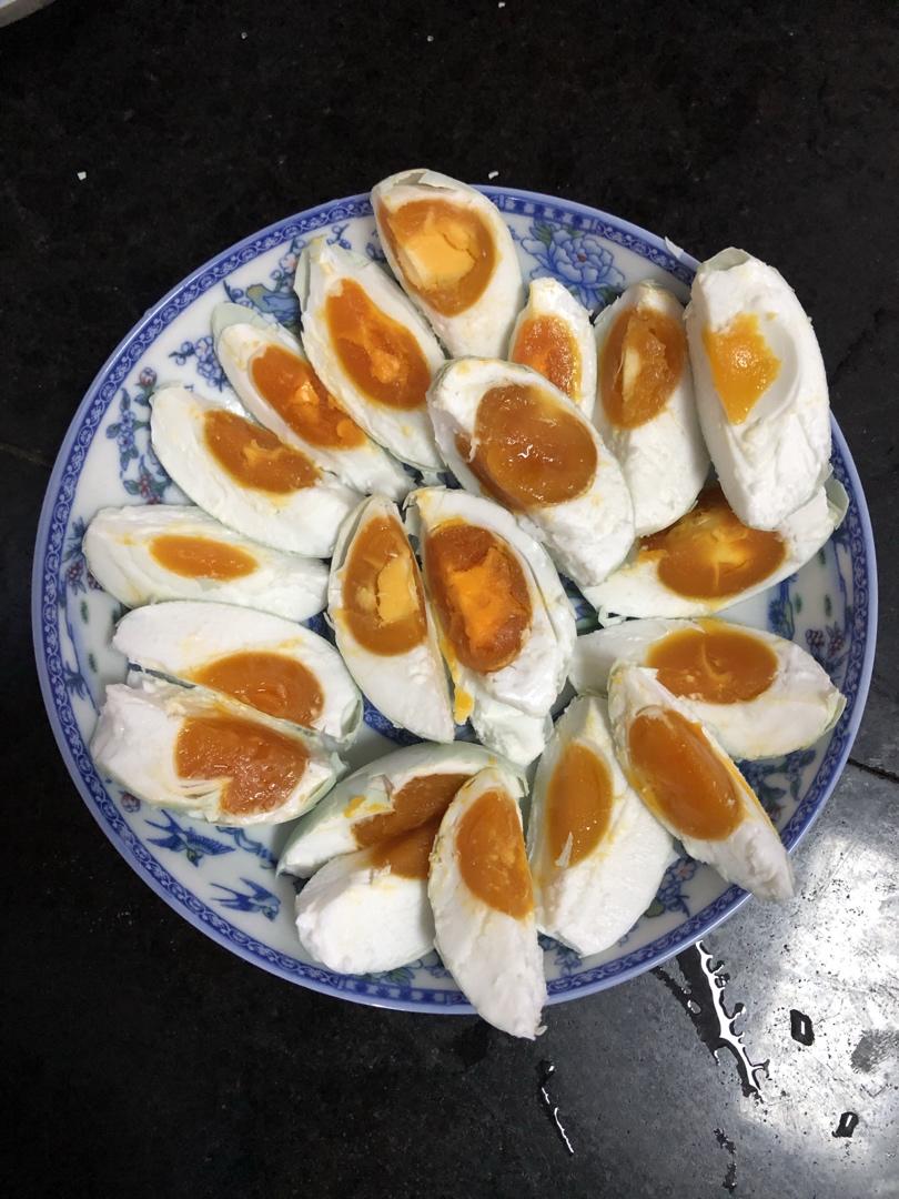 不咸不淡的咸鸭蛋