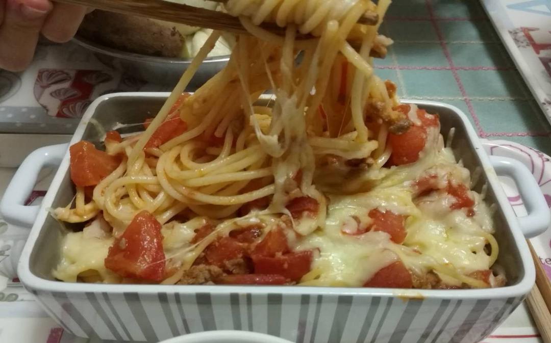 番茄肉酱芝士焗意粉的做法