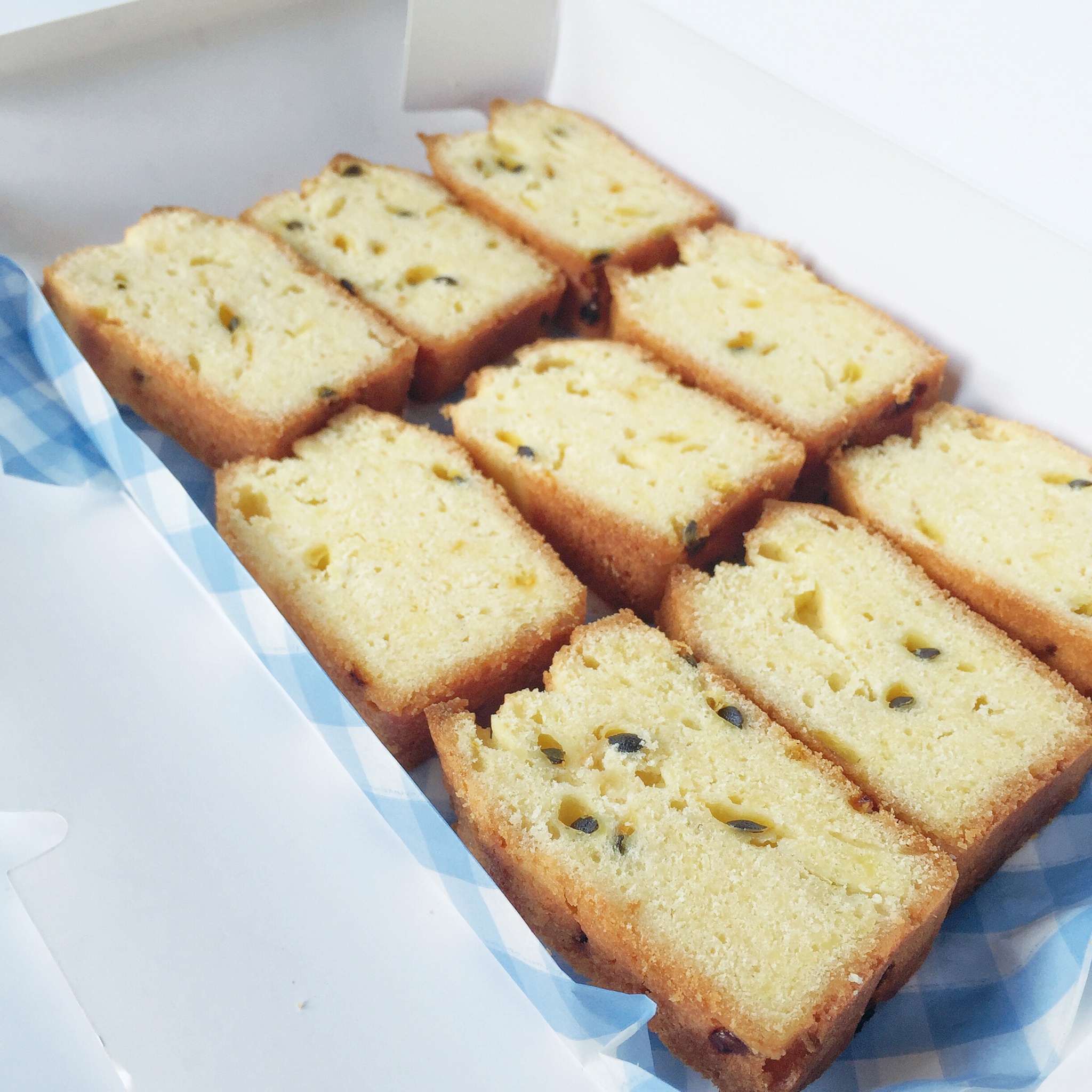 轻盈百香果磅蛋糕