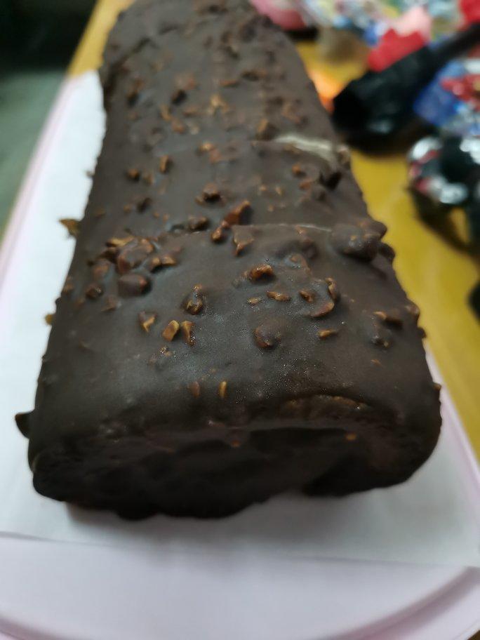 🍫梦龙蛋糕卷. 巧克力脆皮蛋糕卷 by pink-rabbit