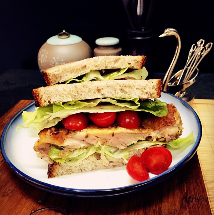 狐仙cc做的炸鸡三明治