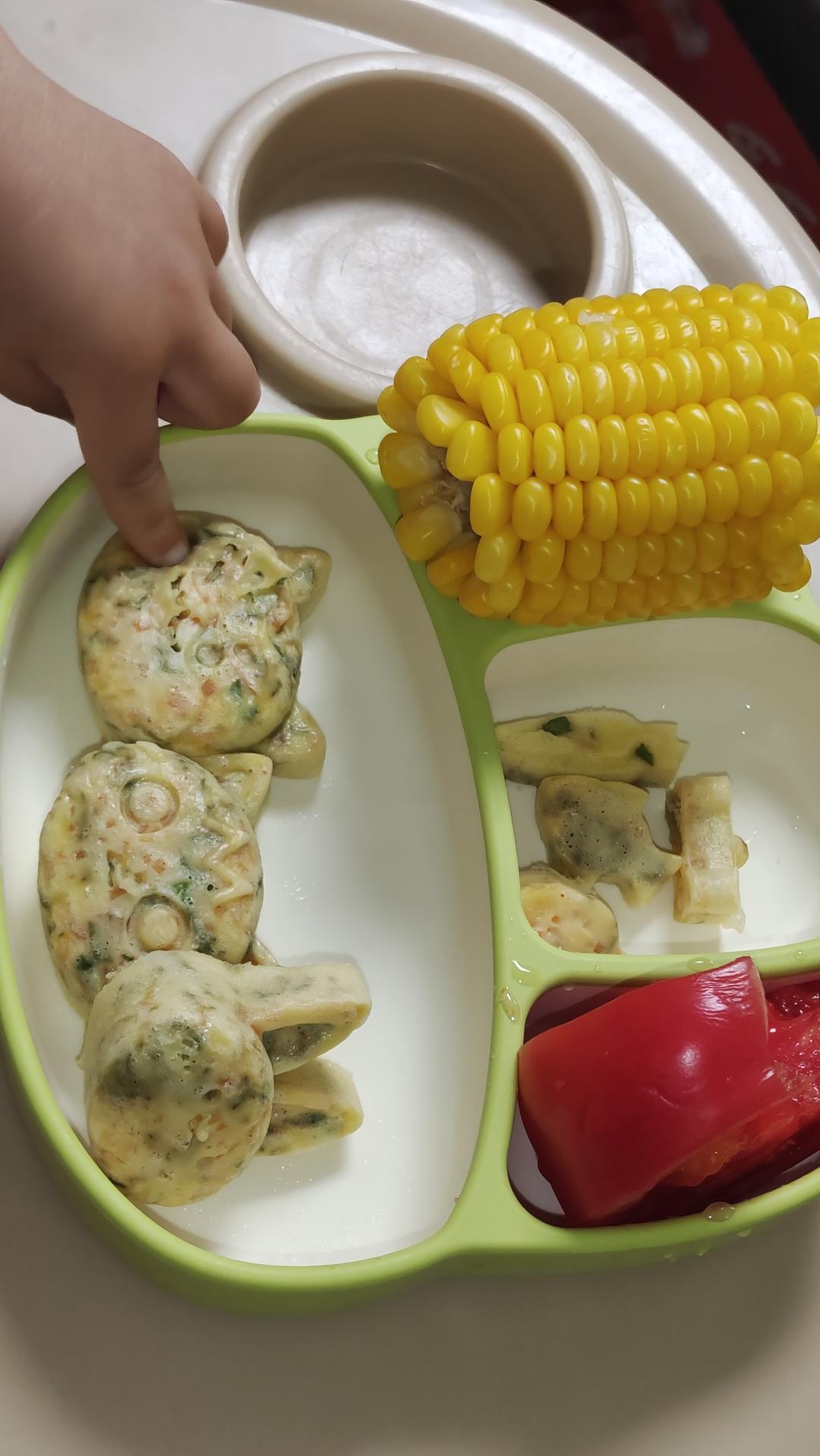 宝宝辅食:蓝莓蛋糕肠