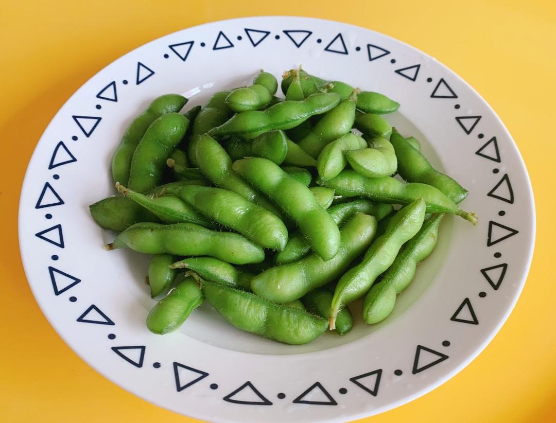 张姐-盐水毛豆（简单快捷下酒菜）