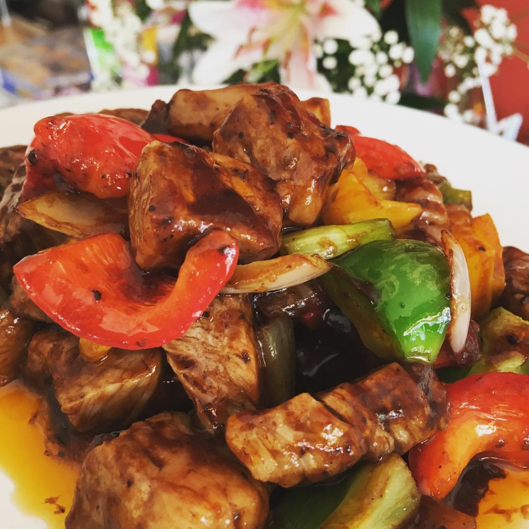 秘制铁板黑椒牛肉粒