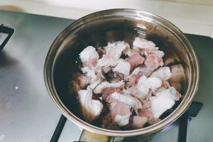 萝卜烧牛肉的做法 步骤1