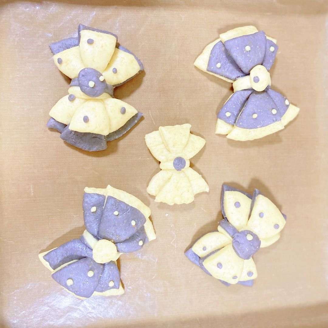 蝴蝶结🎀面包