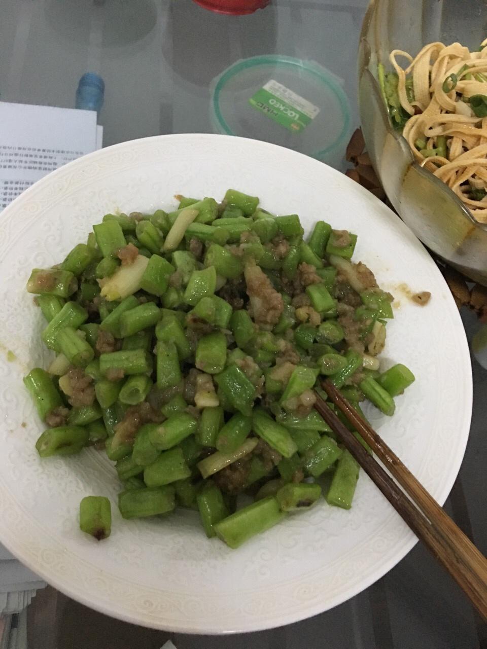 肉沫豆角下饭菜