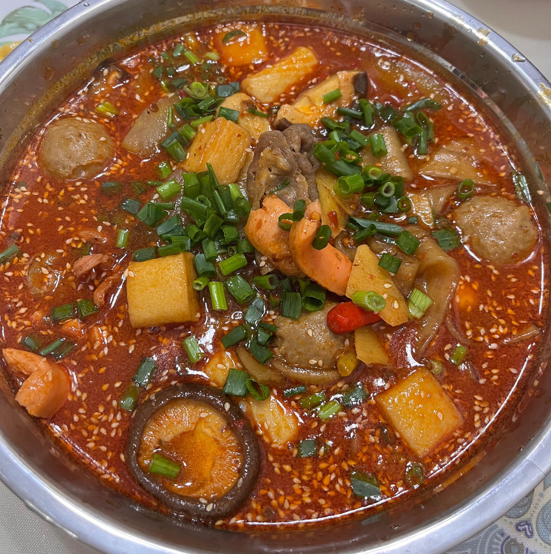家常麻辣烫就这样做好吃又过瘾