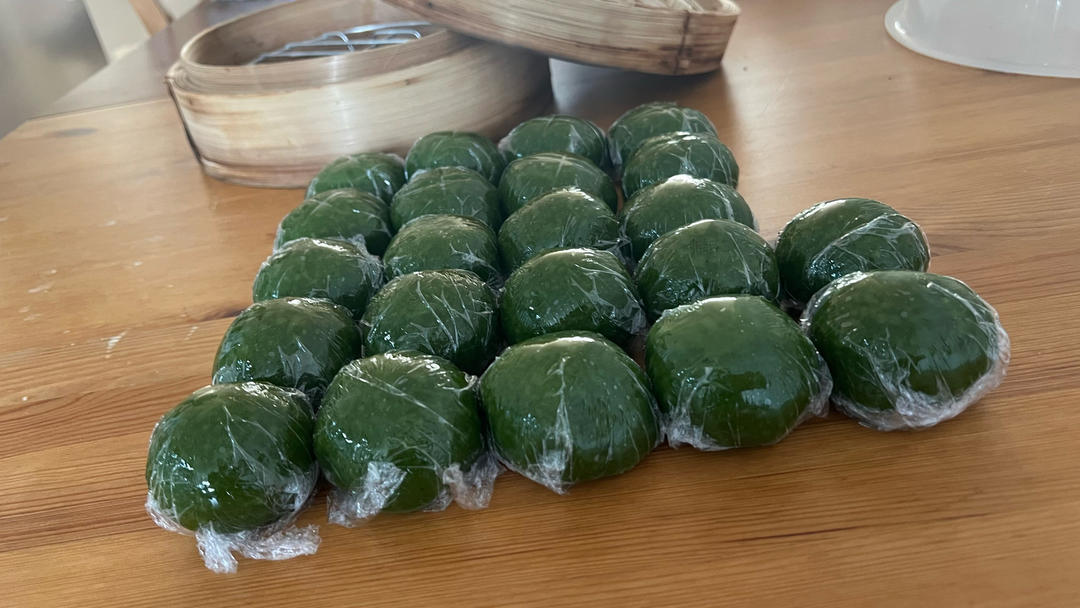 清明必吃的艾草青团