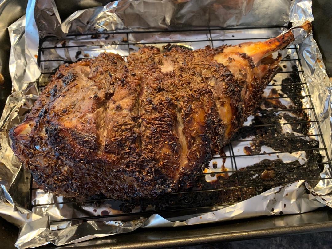 孜然蒜香烤羊腿