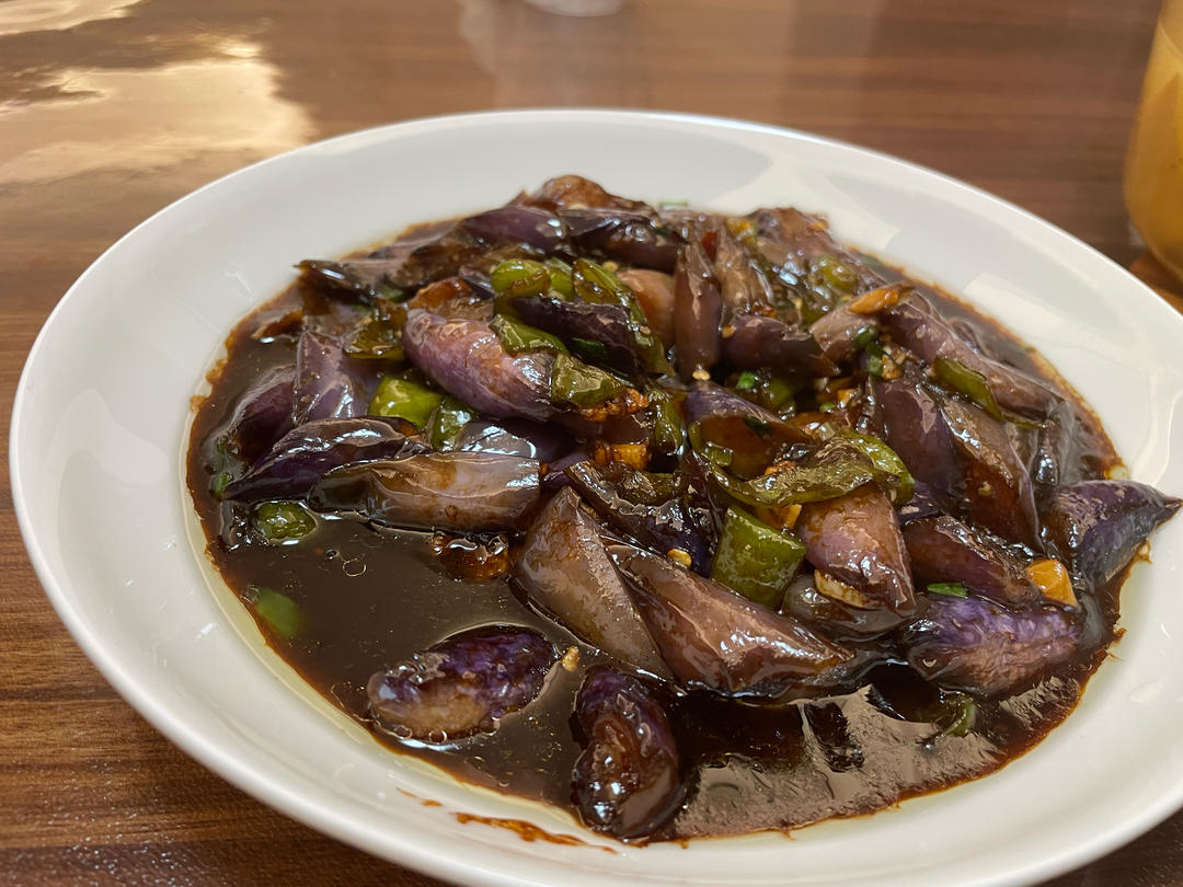 红烧茄子（佐西红柿尖椒）