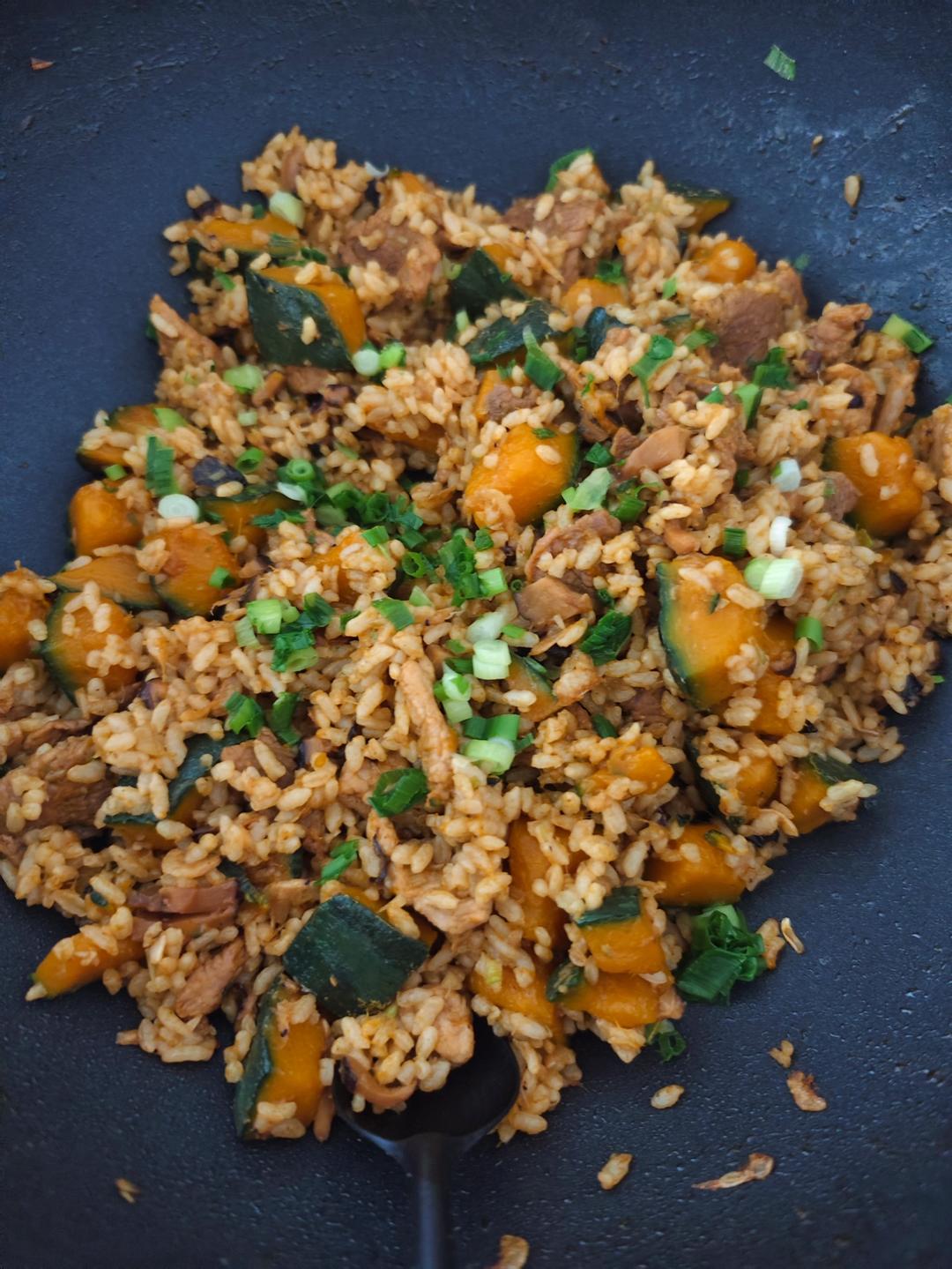 美味到不行的南瓜饭