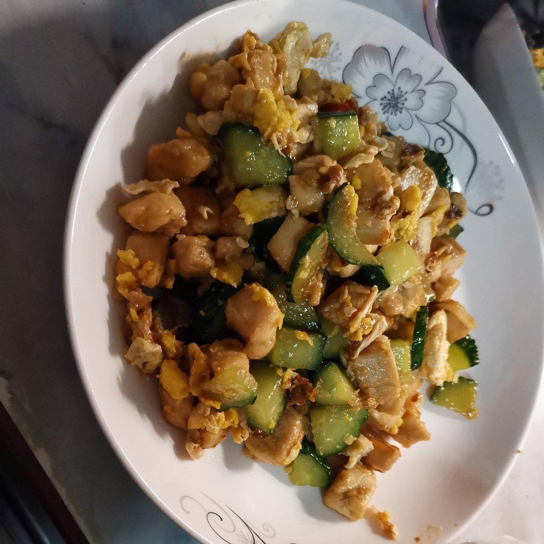 黄瓜鸡丁
