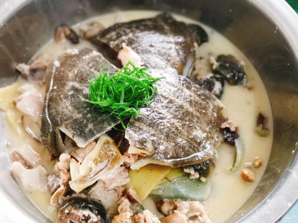 鱼和熊掌做的黄焖甲鱼