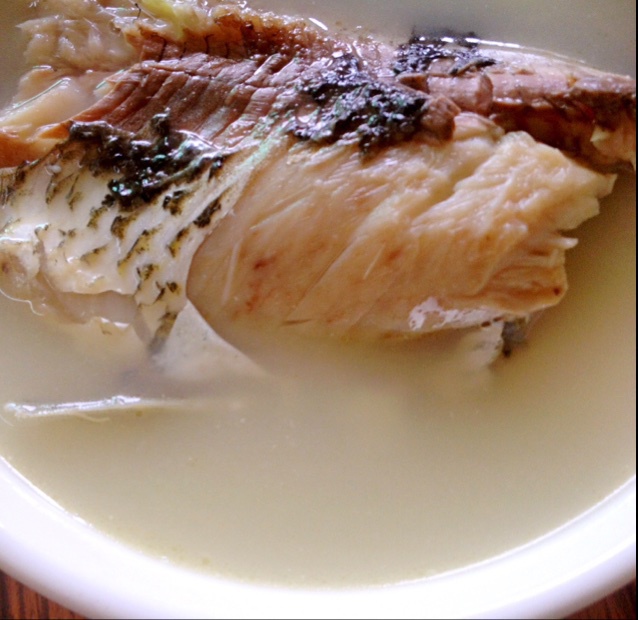 鲫鱼豆腐毛豆汤——下奶汤