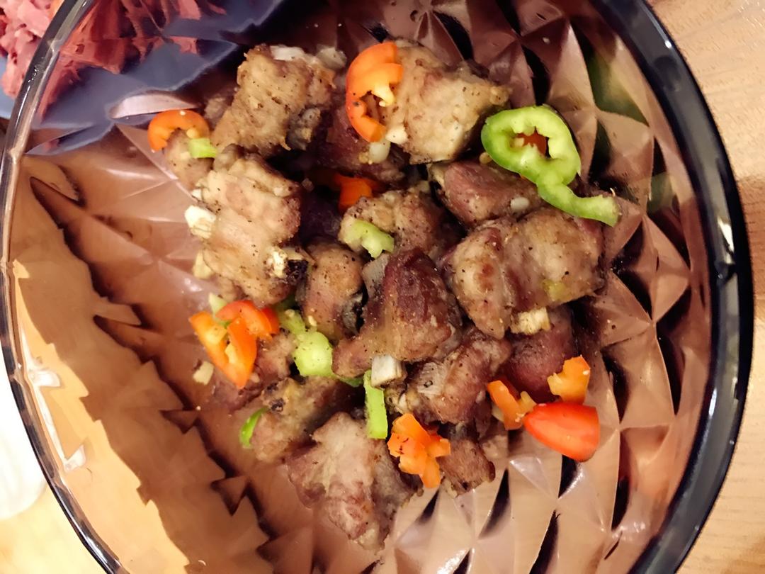 蒜香排骨 Garlic Pork Ribs