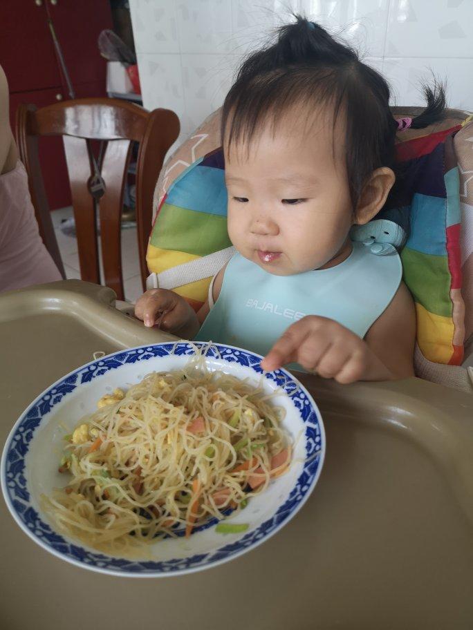 说是为了吞天食地去追风赶月，到底不如一筷子一筷子来的清淡家常。