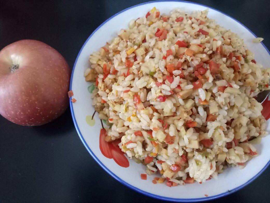 【小高姐】酱油炒饭 普通的炒饭也能做出大厨的味道