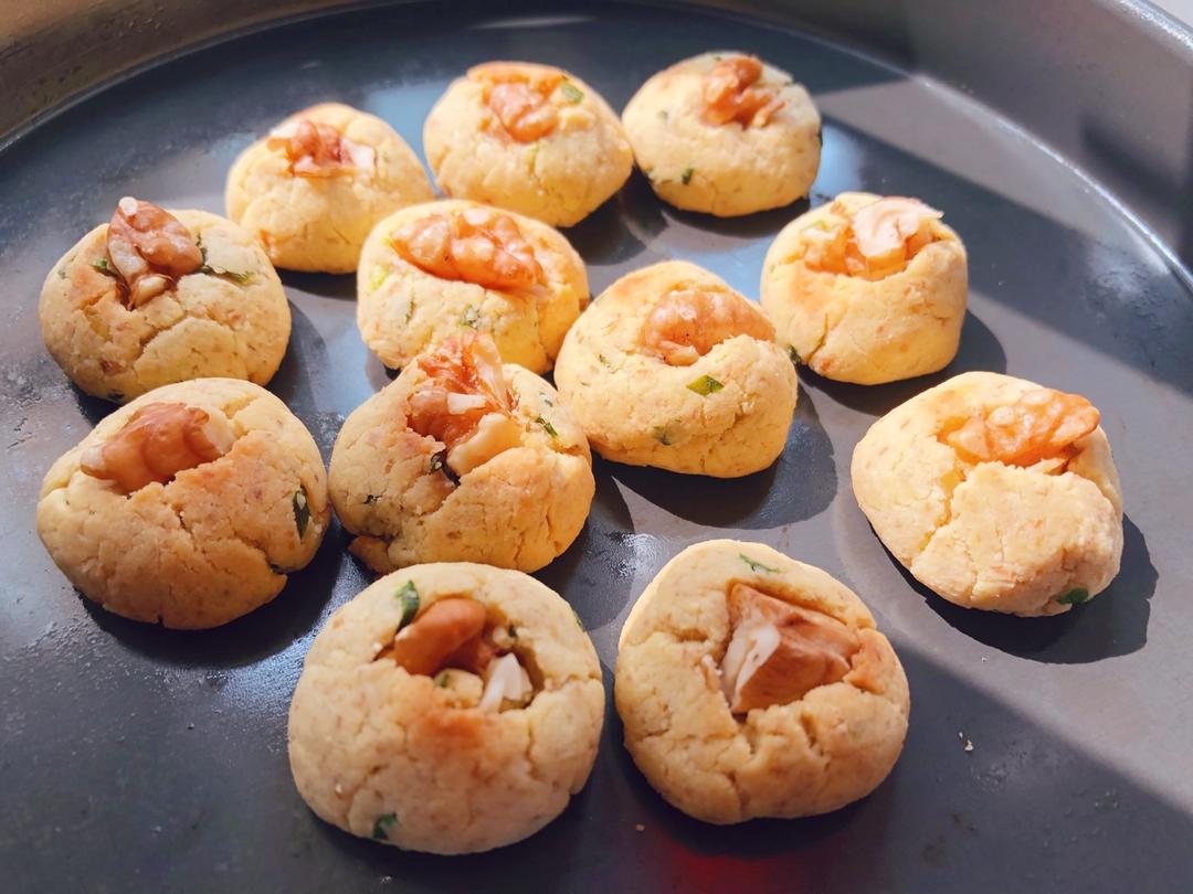 生酮-黄油核桃仁粒粒饼
