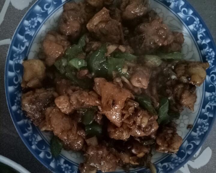 辣椒炒鸡腿/鸡翅/仔鸡