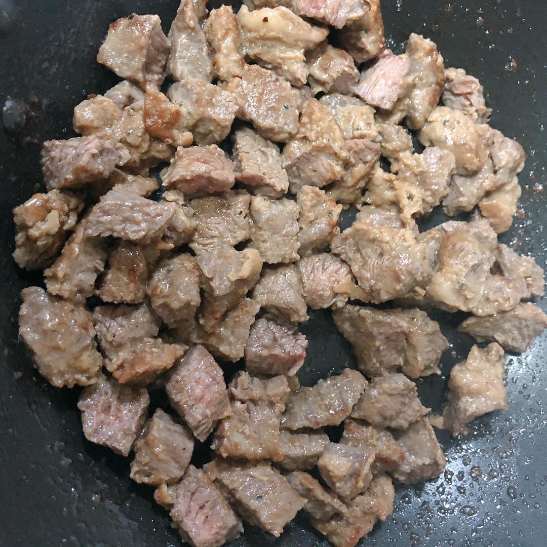 黑胡椒牛肉『黑椒杏鲍菇牛肉粒』炒牛肉的做法 步骤11