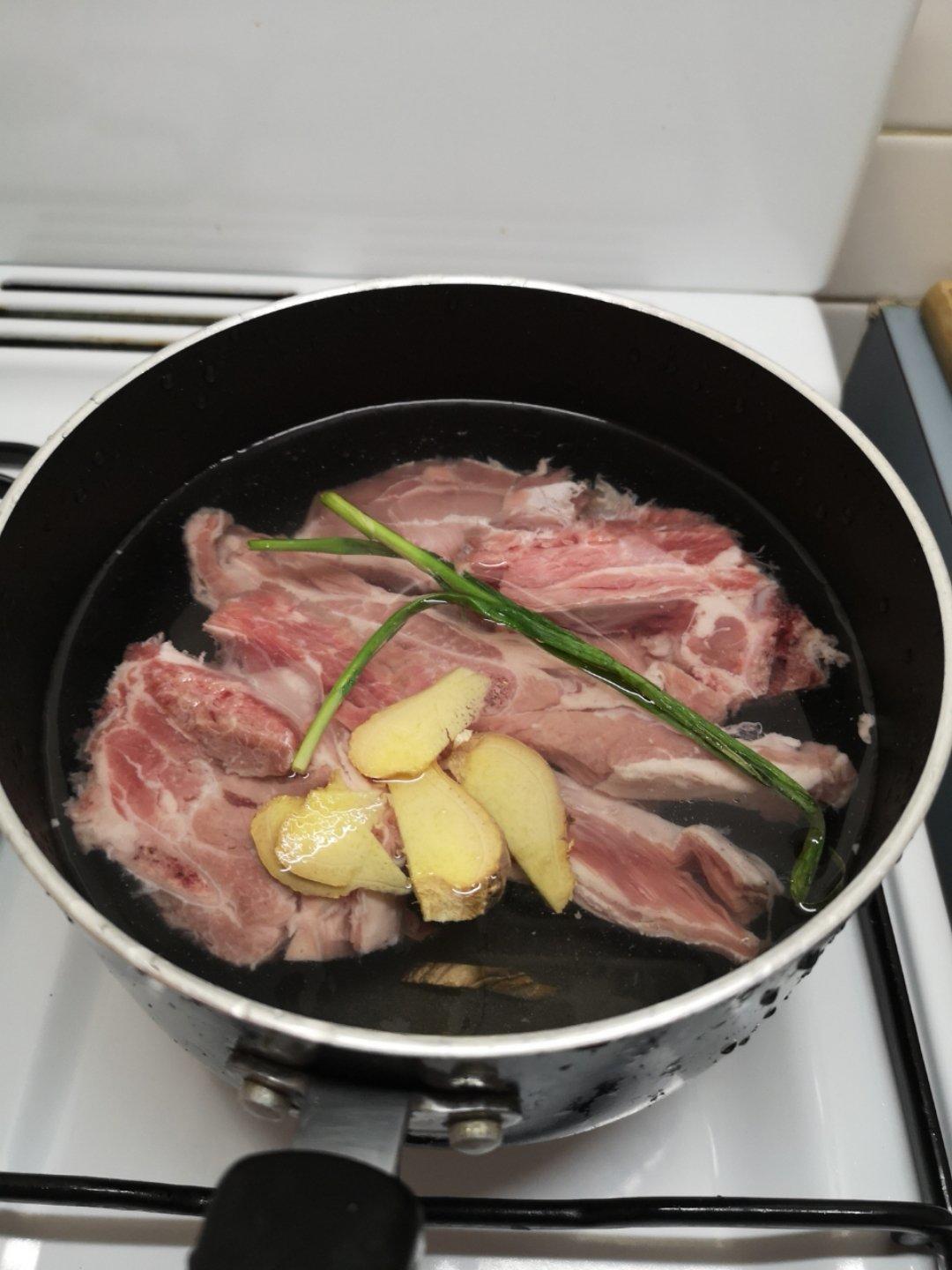 电饭煲版羊排焖饭