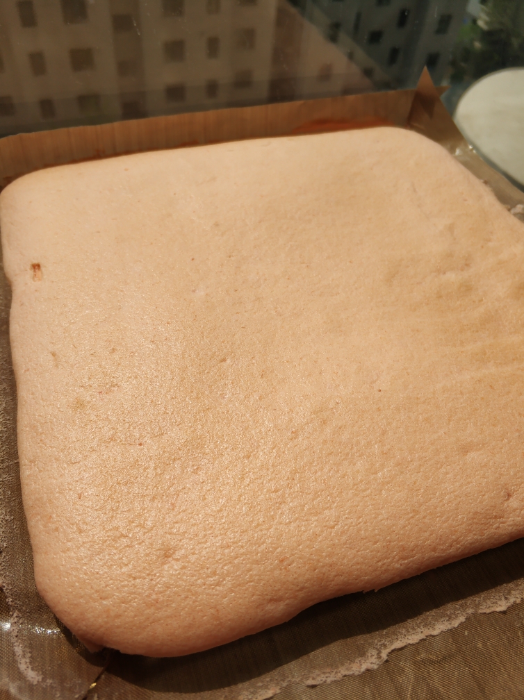 粉粉蜜桃蛋糕卷低油低糖26*26小烤盘的做法 步骤9